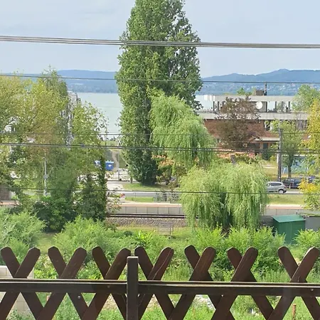 Sophie With Balcony Apartamento Balatonberény